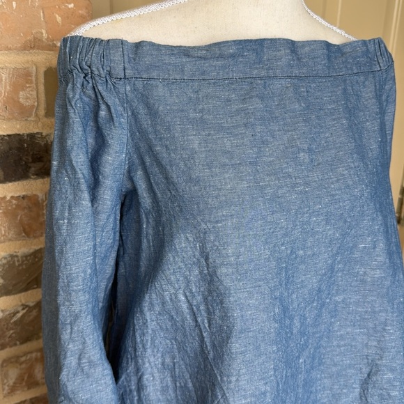 Free People Show Me Some Shoulder Chambray Cotton Linen Denim Off Shoulder Top - Picture 3 of 13